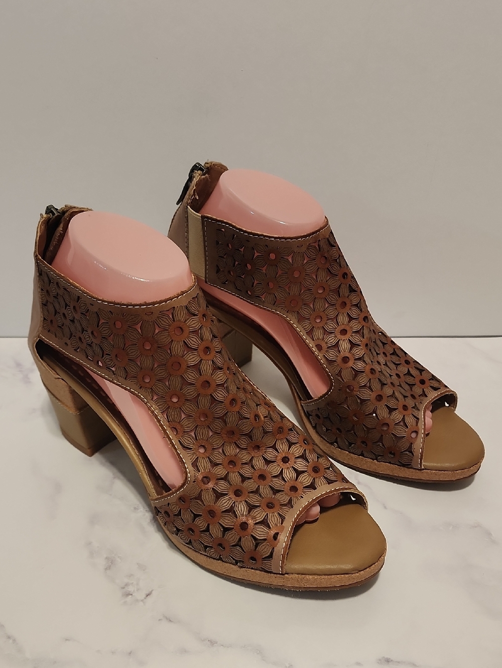 Spring Step L' Artiste Hibiskus   Brown & Tan Laser-Cut Peep-Toe Sandals